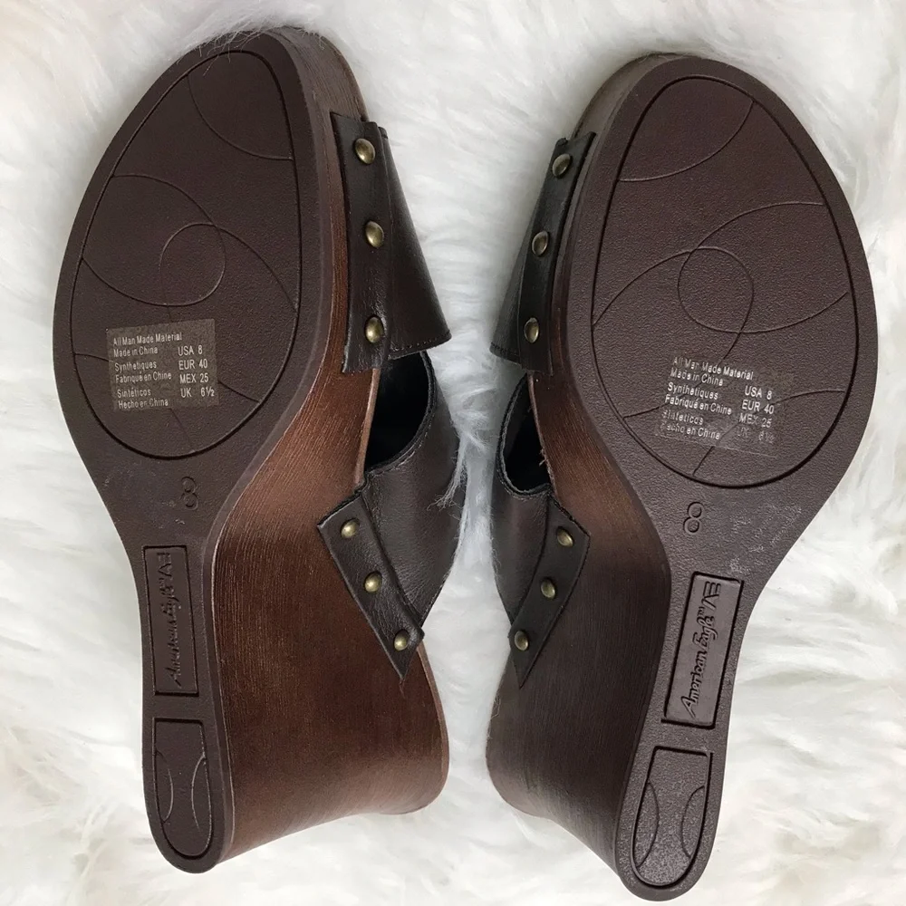American Eagle Brown Slide Sandals Flower Detail